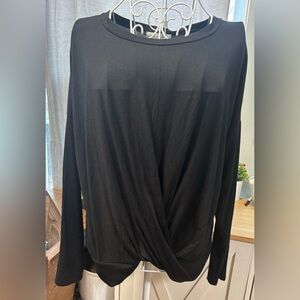 Gaze Twist Front Top Size Medium